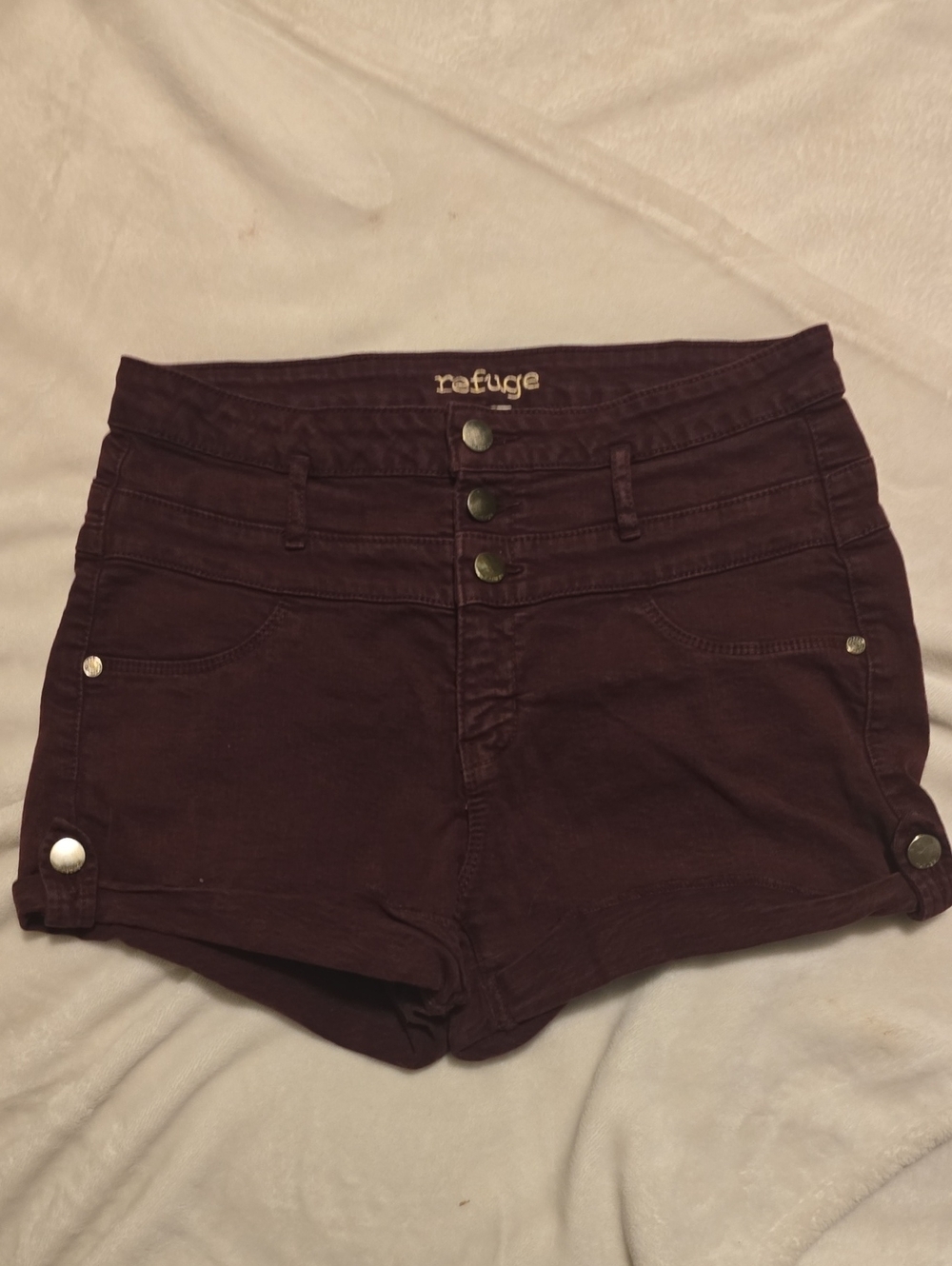 Refuge 10 High-Waist Button-Front Shorts in Burgundy